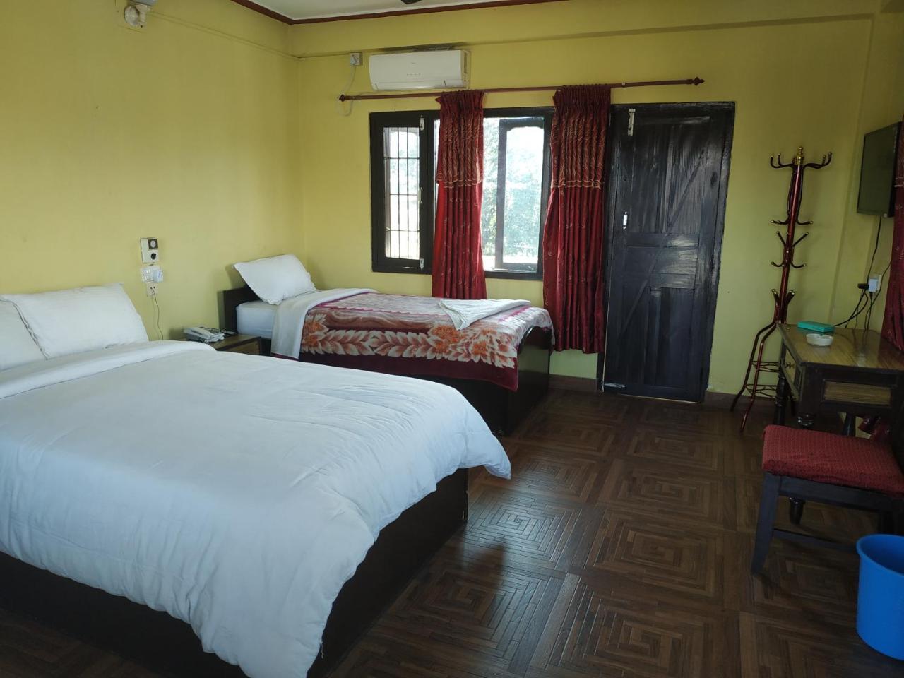 Trekkers Lodge Pokhara Exterior foto